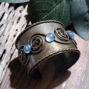 Antique Bronze Etched Animal Print Light Blue Glass Cabochons Cuff Bracelet